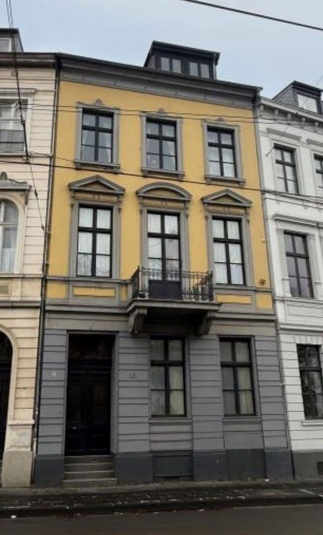 Prodej domu 230 m², pozemek 140 m², Bonn, Severní Porýní-Vestfálsko Prodej domu 230 m², pozemek 140 m², Bonn, Severní Porýní-Vestfálsko