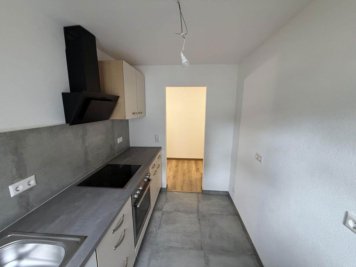 Pronájem bytu 3+1 68 m², Hirsauerstr. 24, Ludwigsburg, Bádensko-Württembersko Pronájem bytu 3+1 68 m², Hirsauerstr. 24, Ludwigsburg, Bádensko-Württembersko