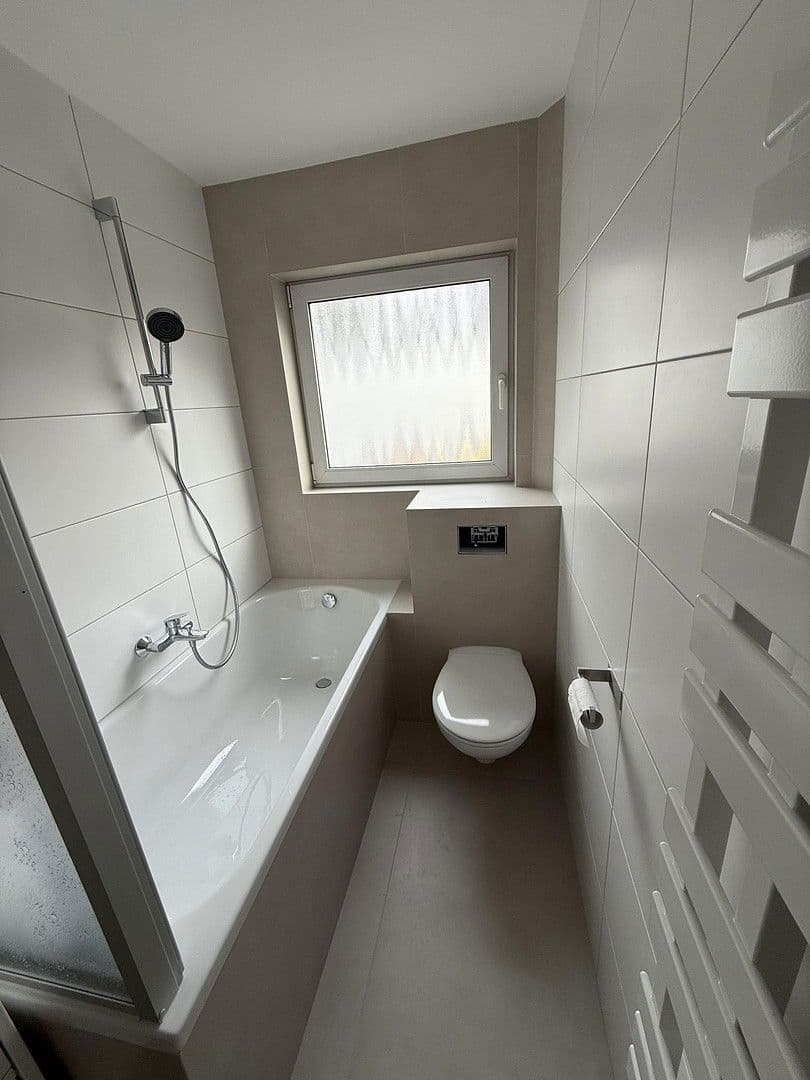 Pronájem bytu 3+1 68 m², Hirsauerstr. 24, Ludwigsburg, Bádensko-Württembersko Pronájem bytu 3+1 68 m², Hirsauerstr. 24, Ludwigsburg, Bádensko-Württembersko