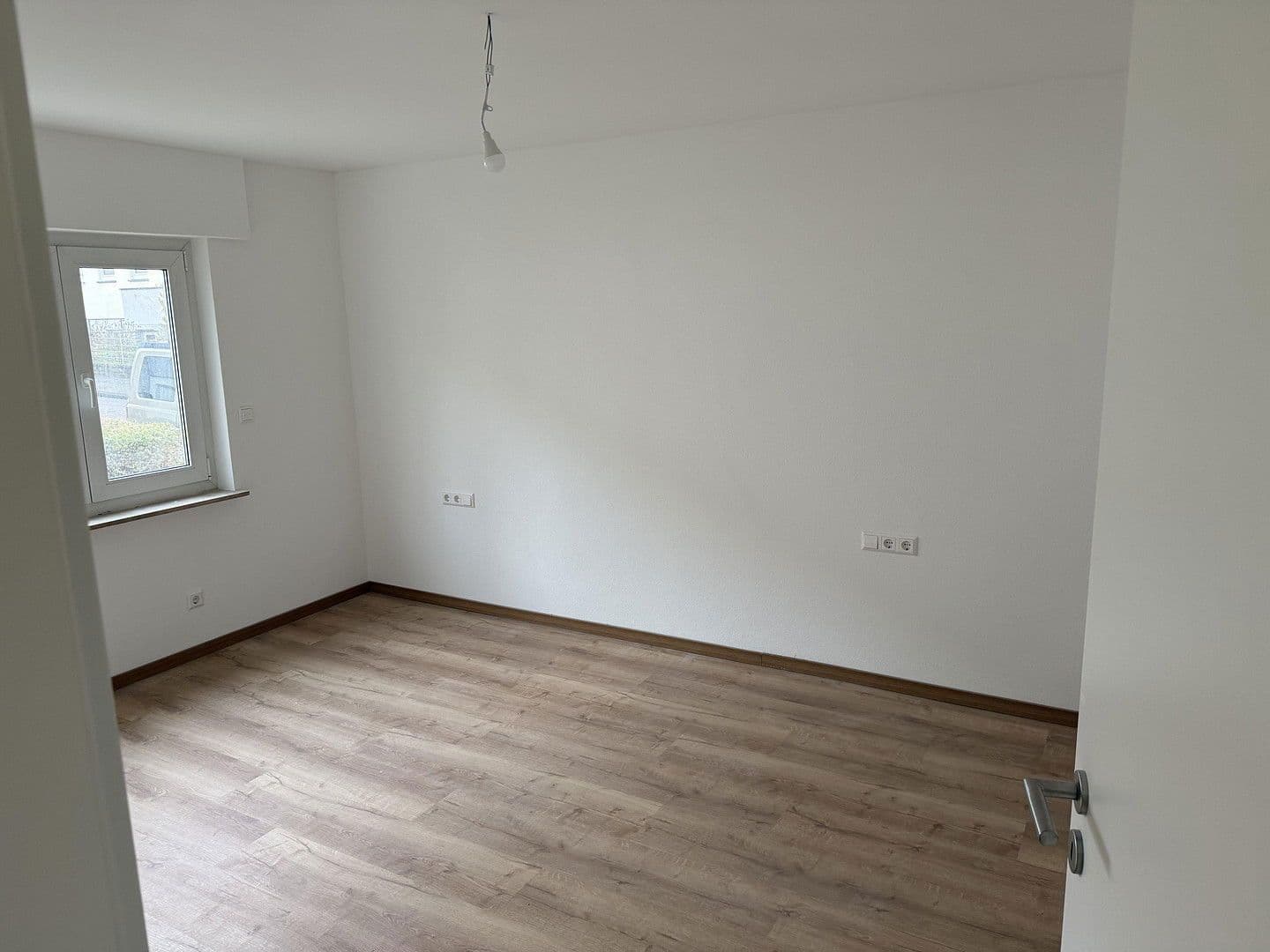Pronájem bytu 3+1 68 m², Hirsauerstr. 24, Ludwigsburg, Bádensko-Württembersko Pronájem bytu 3+1 68 m², Hirsauerstr. 24, Ludwigsburg, Bádensko-Württembersko