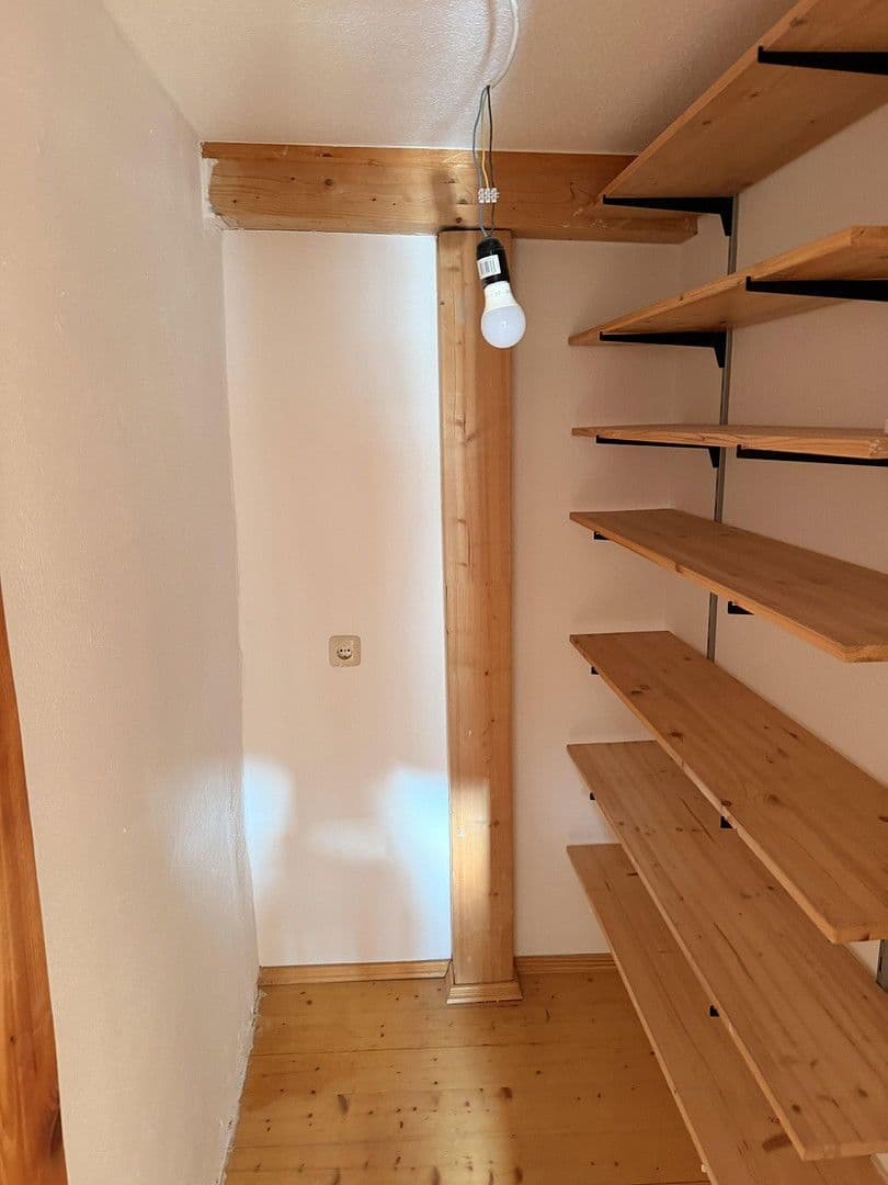 Pronájem bytu 6+1 121 m², Weinheim, Bádensko-Württembersko Pronájem bytu 6+1 121 m², Weinheim, Bádensko-Württembersko