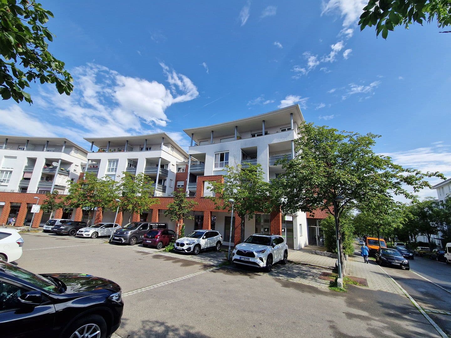 Pronájem bytu 2+1 60 m², Walter-Gropius-Str. 3, Reutlingen, Bádensko-Württembersko Pronájem bytu 2+1 60 m², Walter-Gropius-Str. 3, Reutlingen, Bádensko-Württembersko