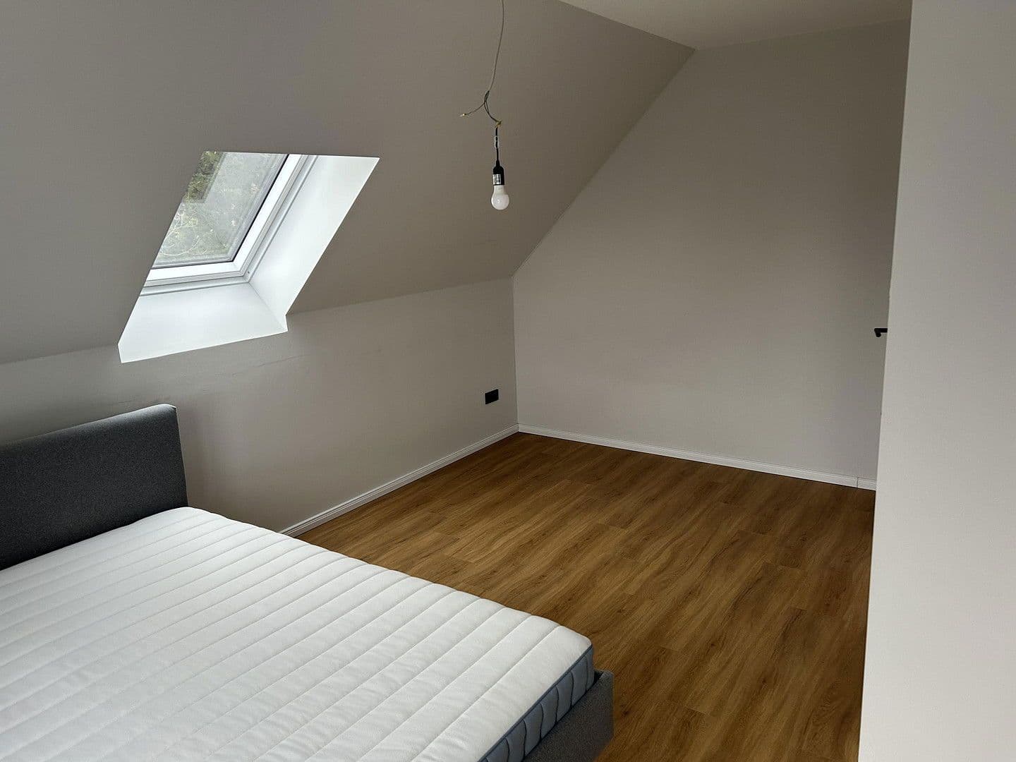 Prodej domu 100 m², pozemek 180 m², Rellingen, Šlesvicko-Holštýnsko Prodej domu 100 m², pozemek 180 m², Rellingen, Šlesvicko-Holštýnsko