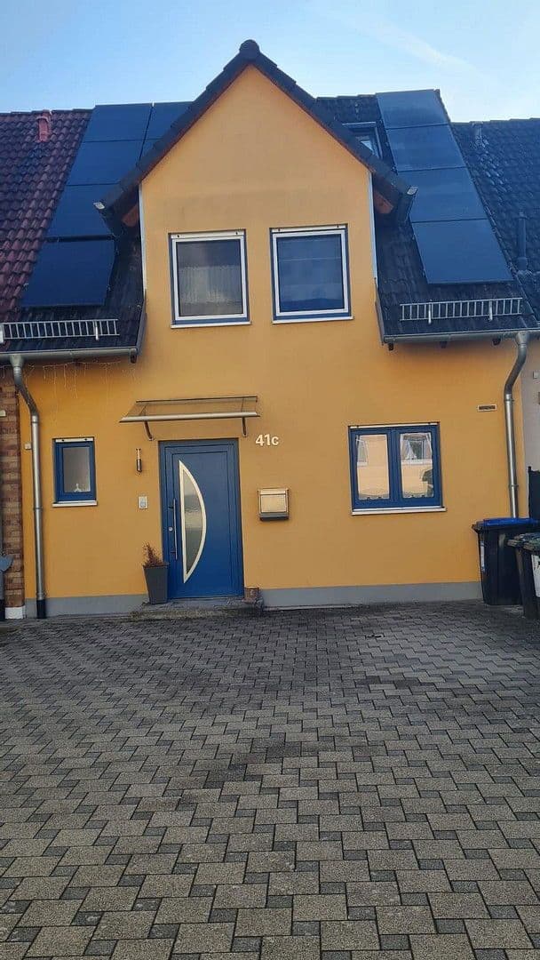 Prodej domu 138 m², pozemek 231 m², Karlsruhe, Bádensko-Württembersko Prodej domu 138 m², pozemek 231 m², Karlsruhe, Bádensko-Württembersko