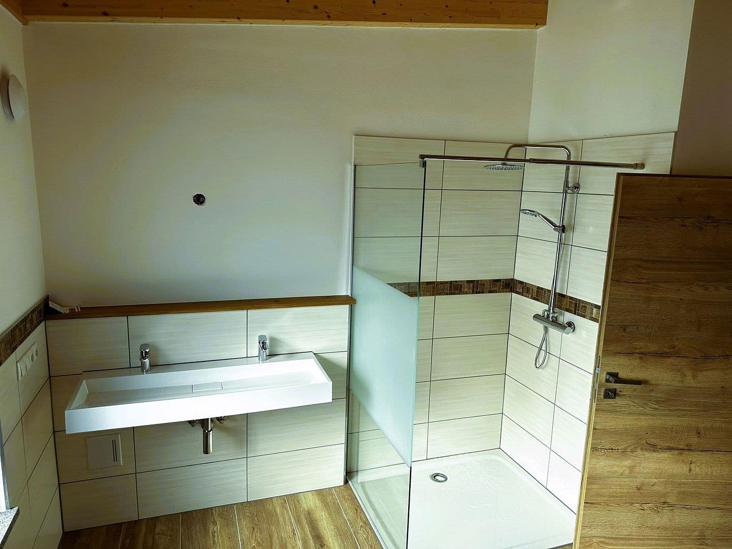 Pronájem domu 130 m², pozemek 337 m², Winzer, Bavorsko Pronájem domu 130 m², pozemek 337 m², Winzer, Bavorsko