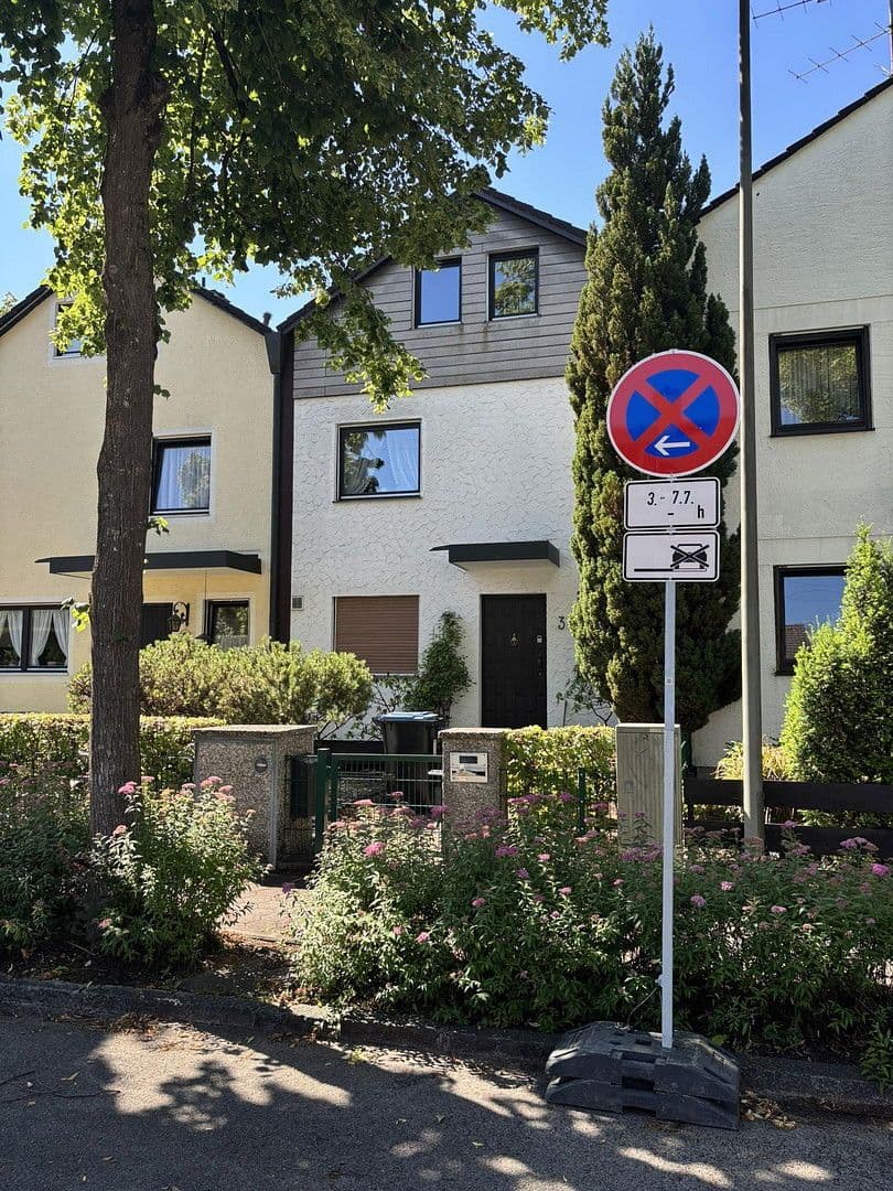 Prodej domu 151 m², pozemek 260 m², Karl-Valentin-Straße 3, Karlsfeld, Bavorsko Prodej domu 151 m², pozemek 260 m², Karl-Valentin-Straße 3, Karlsfeld, Bavorsko