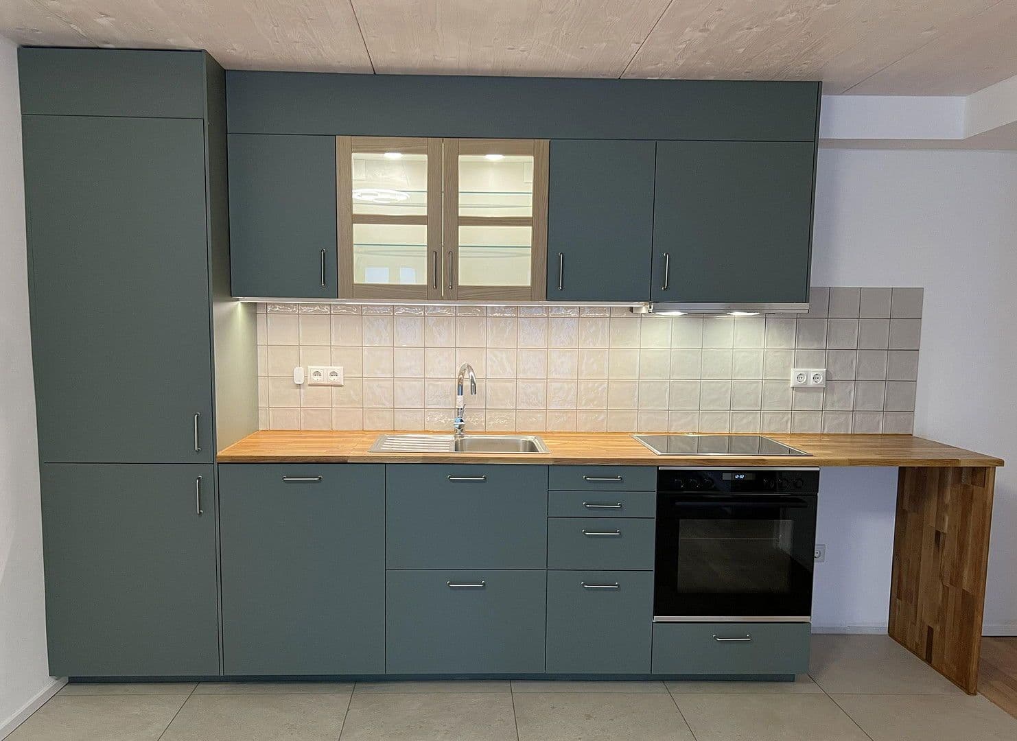 Pronájem bytu 4+1 77 m², Walramstraße 2, Wiesbaden, Hessen Pronájem bytu 4+1 77 m², Walramstraße 2, Wiesbaden, Hessen