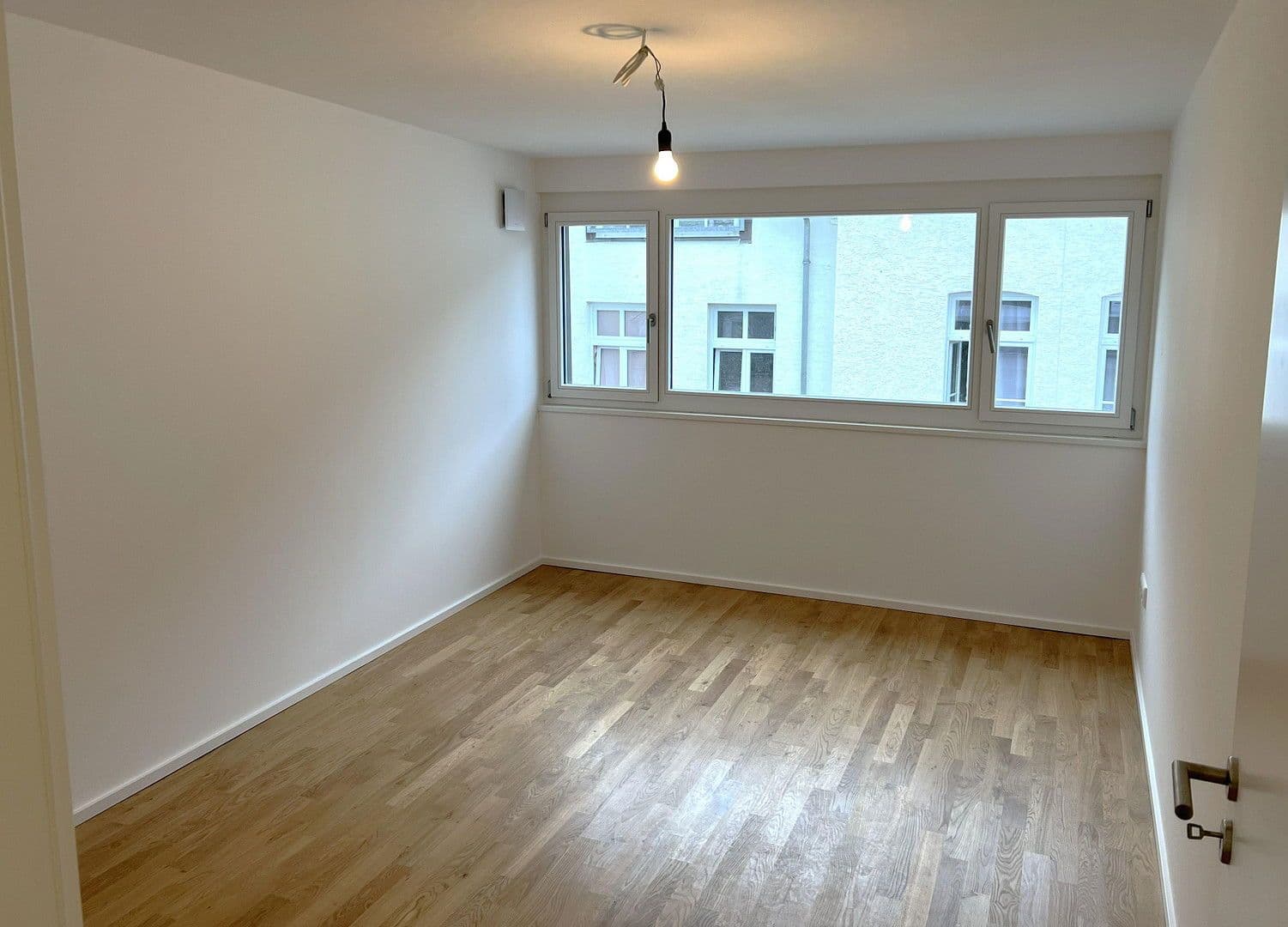 Pronájem bytu 4+1 77 m², Walramstraße 2, Wiesbaden, Hessen Pronájem bytu 4+1 77 m², Walramstraße 2, Wiesbaden, Hessen