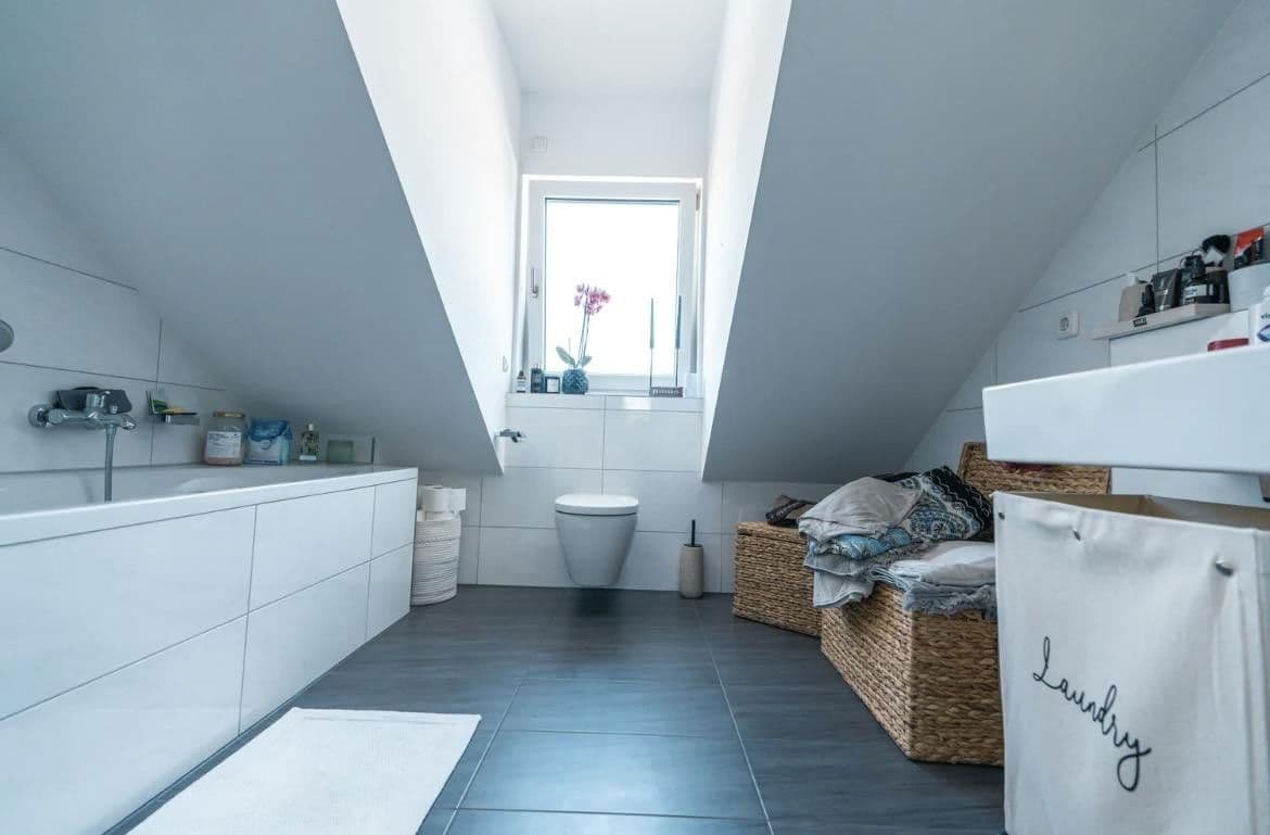 Pronájem bytu 2+kk 74 m², Ebersberger Straße 15, Schwaberwegen, Bavorsko Pronájem bytu 2+kk 74 m², Ebersberger Straße 15, Schwaberwegen, Bavorsko