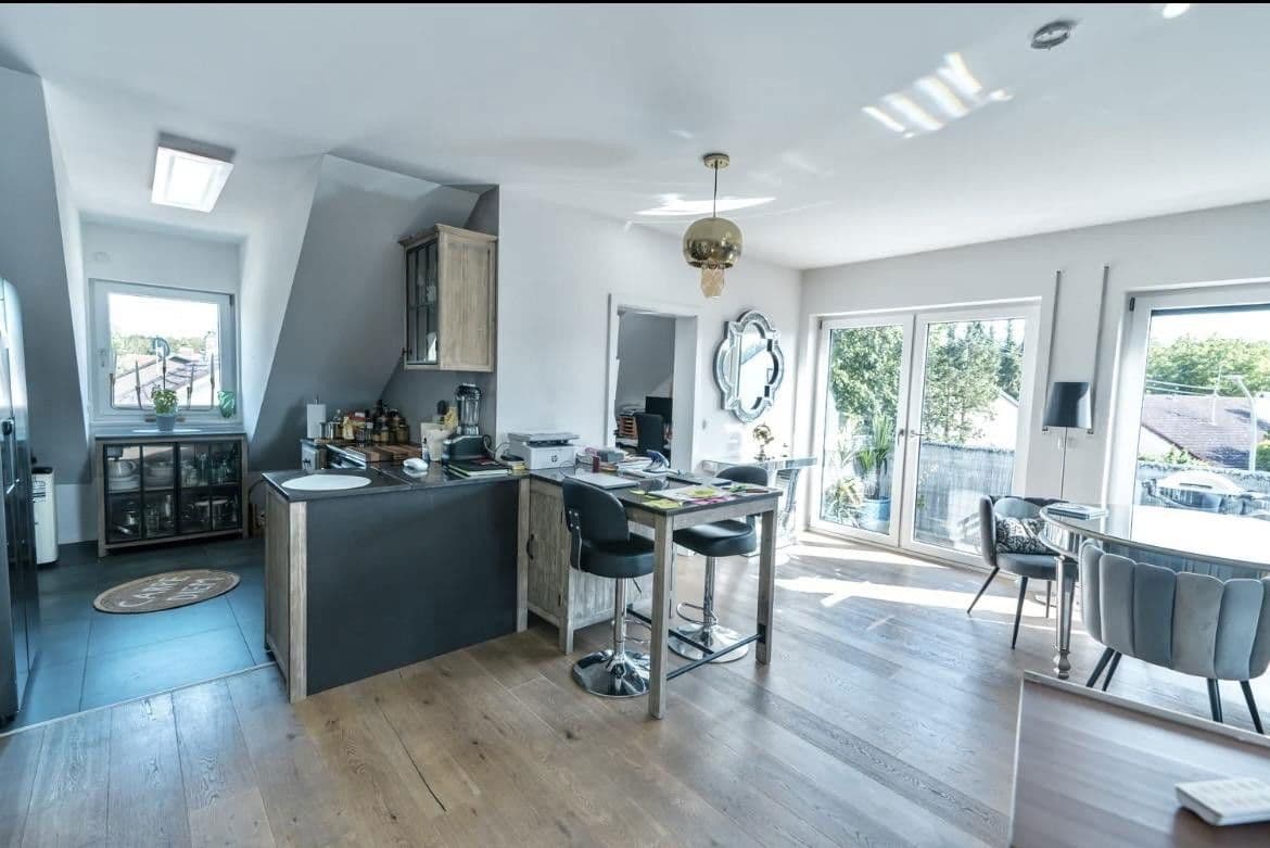 Pronájem bytu 2+kk 74 m², Ebersberger Straße 15, Schwaberwegen, Bavorsko Pronájem bytu 2+kk 74 m², Ebersberger Straße 15, Schwaberwegen, Bavorsko