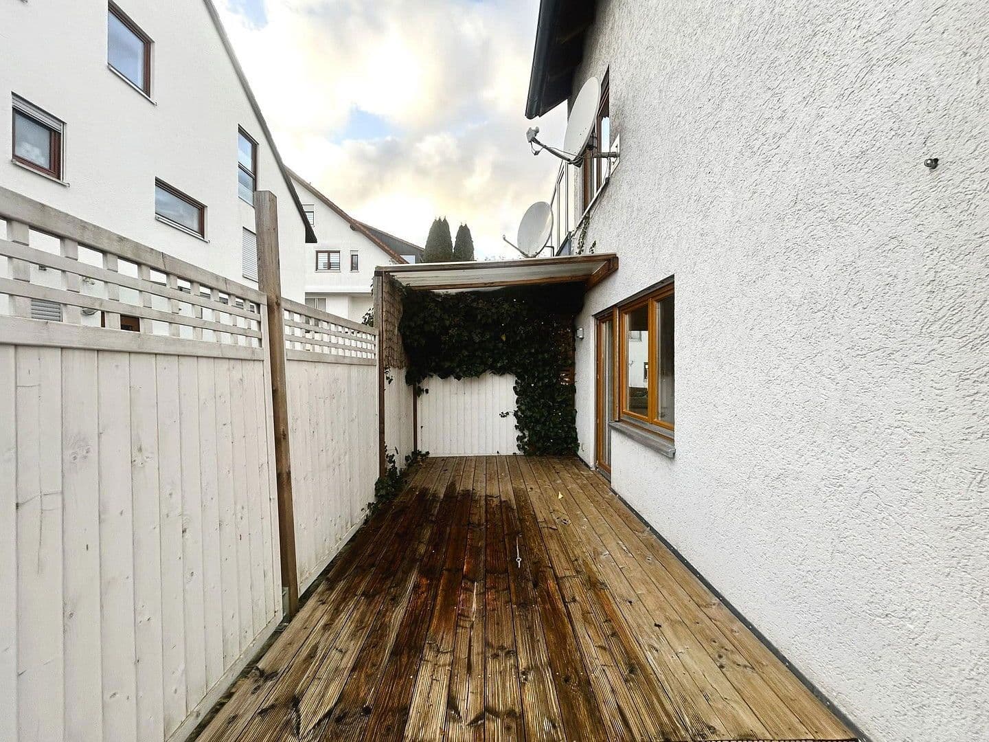 Pronájem bytu 3+kk 83 m², Laichingen, Bádensko-Württembersko Pronájem bytu 3+kk 83 m², Laichingen, Bádensko-Württembersko