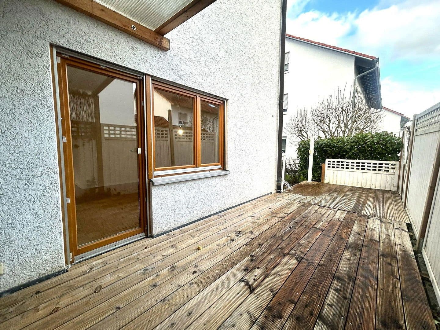 Pronájem bytu 3+kk 83 m², Laichingen, Bádensko-Württembersko Pronájem bytu 3+kk 83 m², Laichingen, Bádensko-Württembersko