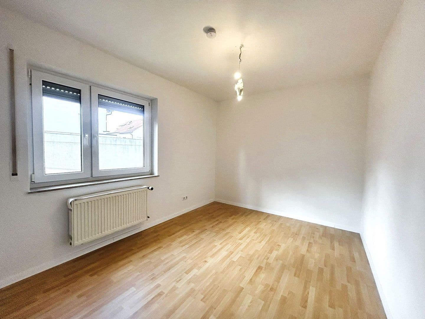 Pronájem bytu 3+kk 83 m², Laichingen, Bádensko-Württembersko Pronájem bytu 3+kk 83 m², Laichingen, Bádensko-Württembersko