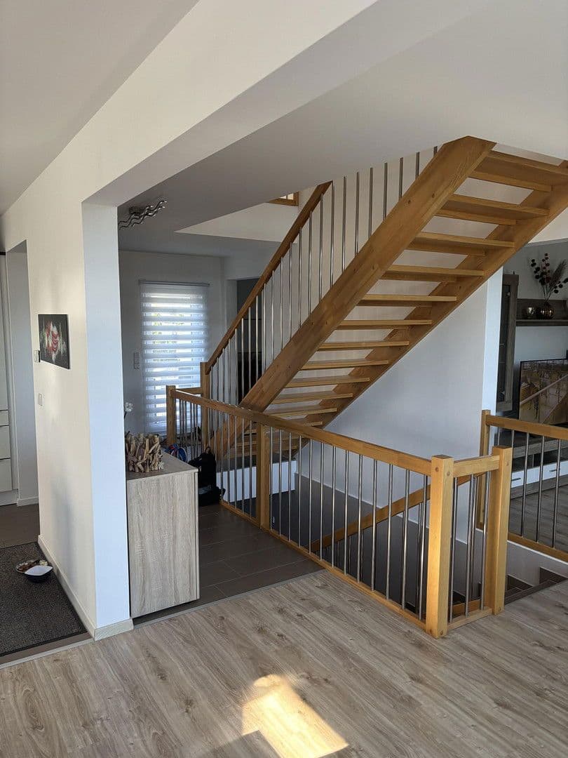 Prodej domu 230 m², pozemek 665 m², Am Flachsberg 25, Unterhausen, Bavorsko Prodej domu 230 m², pozemek 665 m², Am Flachsberg 25, Unterhausen, Bavorsko