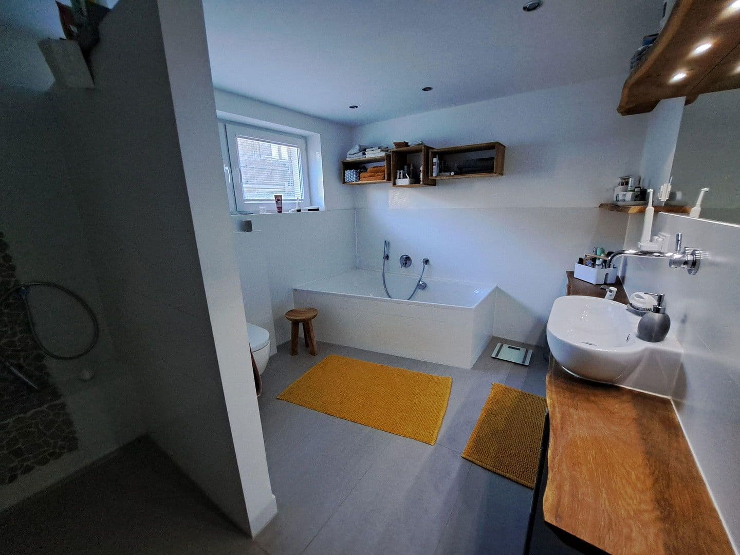 Prodej domu 293 m², pozemek 1.063 m², Ronsberg, Bavorsko Prodej domu 293 m², pozemek 1.063 m², Ronsberg, Bavorsko