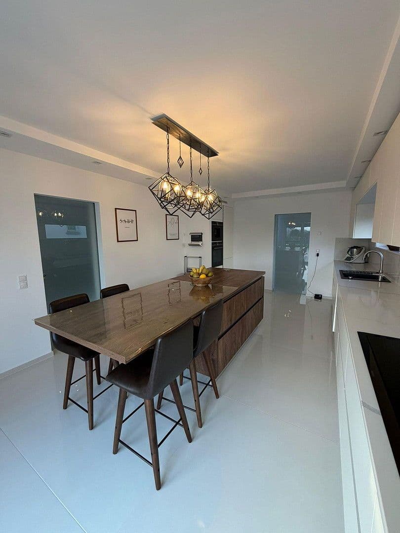 Prodej domu 290 m², pozemek 500 m², Mutterstadt, Porýní-Falc Prodej domu 290 m², pozemek 500 m², Mutterstadt, Porýní-Falc