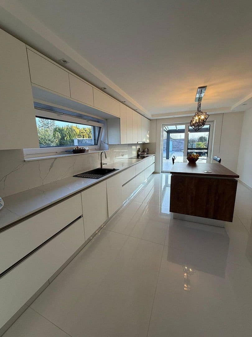 Prodej domu 290 m², pozemek 500 m², Mutterstadt, Porýní-Falc Prodej domu 290 m², pozemek 500 m², Mutterstadt, Porýní-Falc