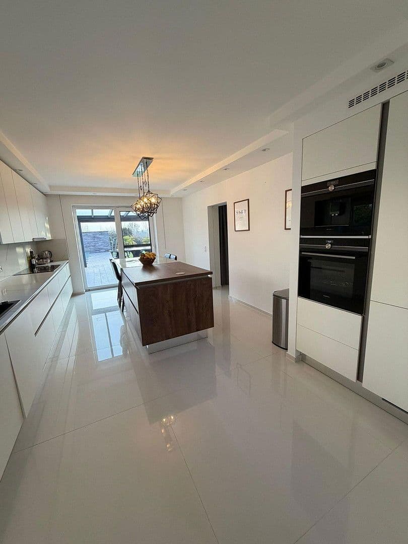 Prodej domu 290 m², pozemek 500 m², Mutterstadt, Porýní-Falc Prodej domu 290 m², pozemek 500 m², Mutterstadt, Porýní-Falc