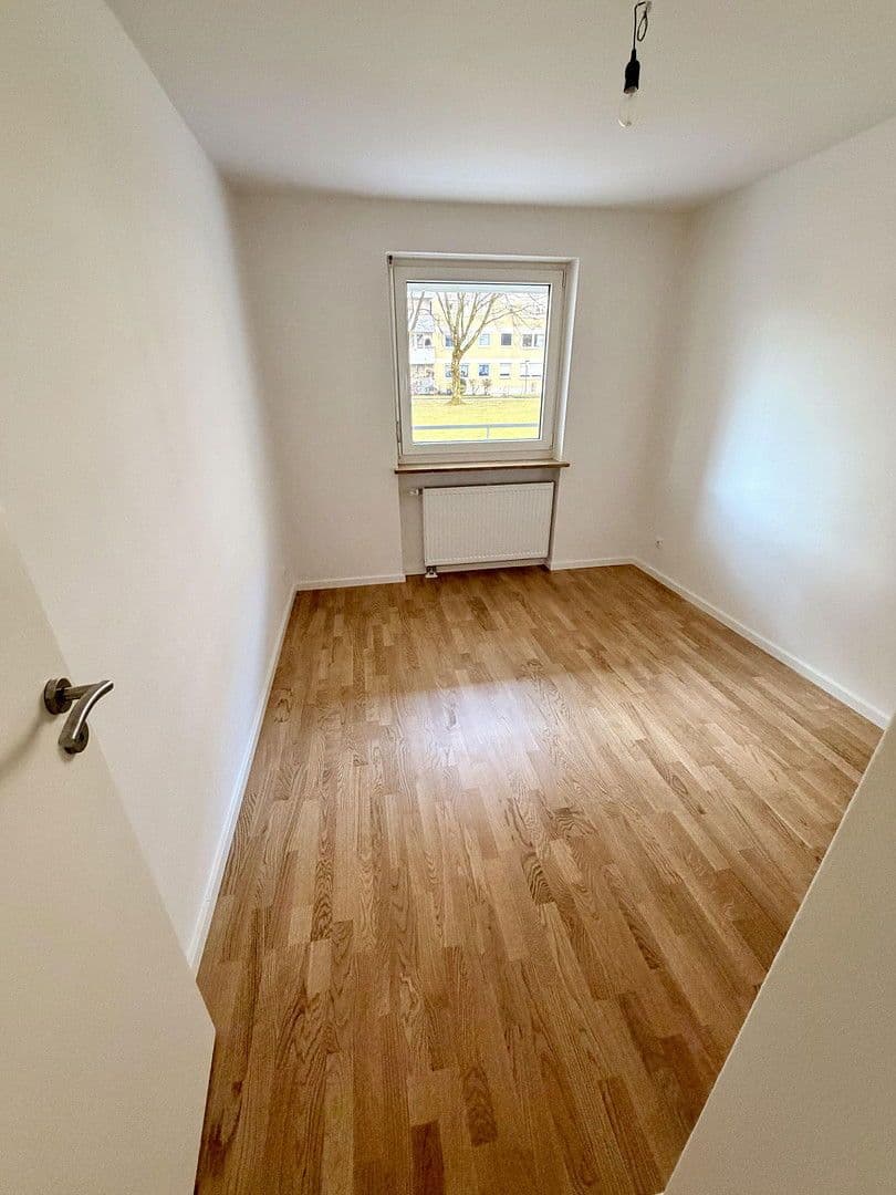 Prodej bytu 3+1 63 m², Schaffhauser Str. 12, München, Bavorsko Prodej bytu 3+1 63 m², Schaffhauser Str. 12, München, Bavorsko