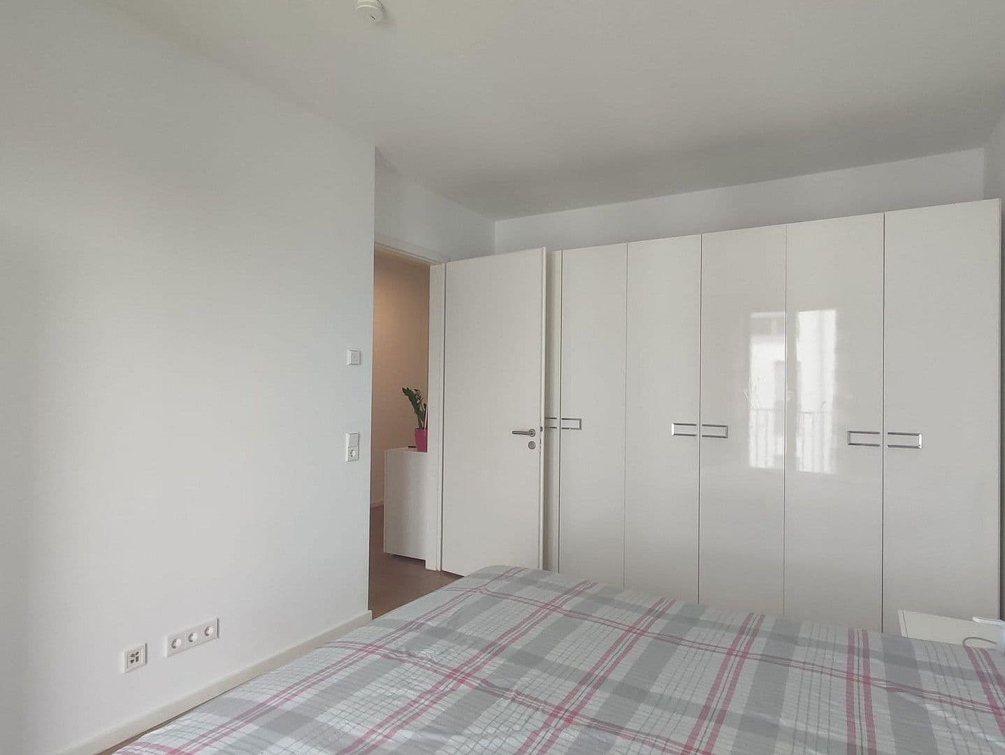 Pronájem bytu 3+1 74 m², Römischer Ring 48, Frankfurt am Main, Hessen Pronájem bytu 3+1 74 m², Römischer Ring 48, Frankfurt am Main, Hessen