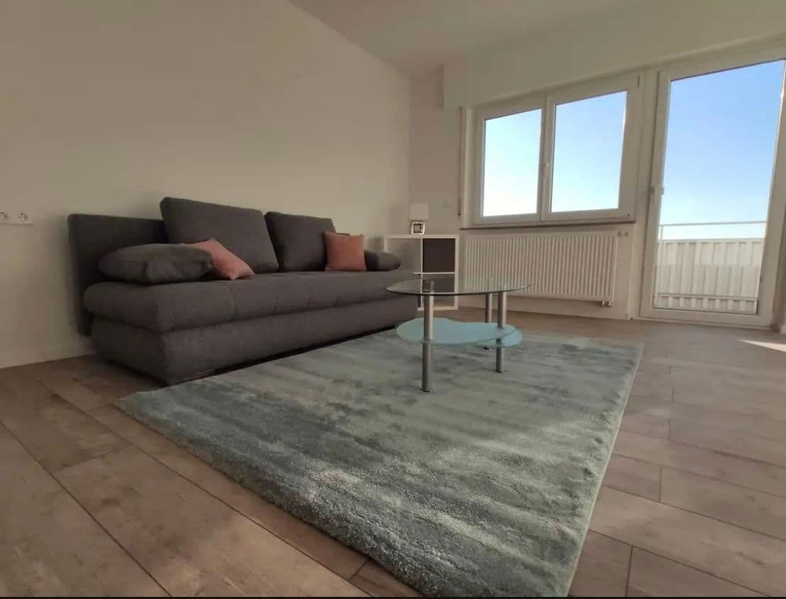 Pronájem bytu 1+1 32 m², Deidesheimer Straße 15, Stuttgart Weilimdorf, Bádensko-Württembersko Pronájem bytu 1+1 32 m², Deidesheimer Straße 15, Stuttgart Weilimdorf, Bádensko-Württembersko