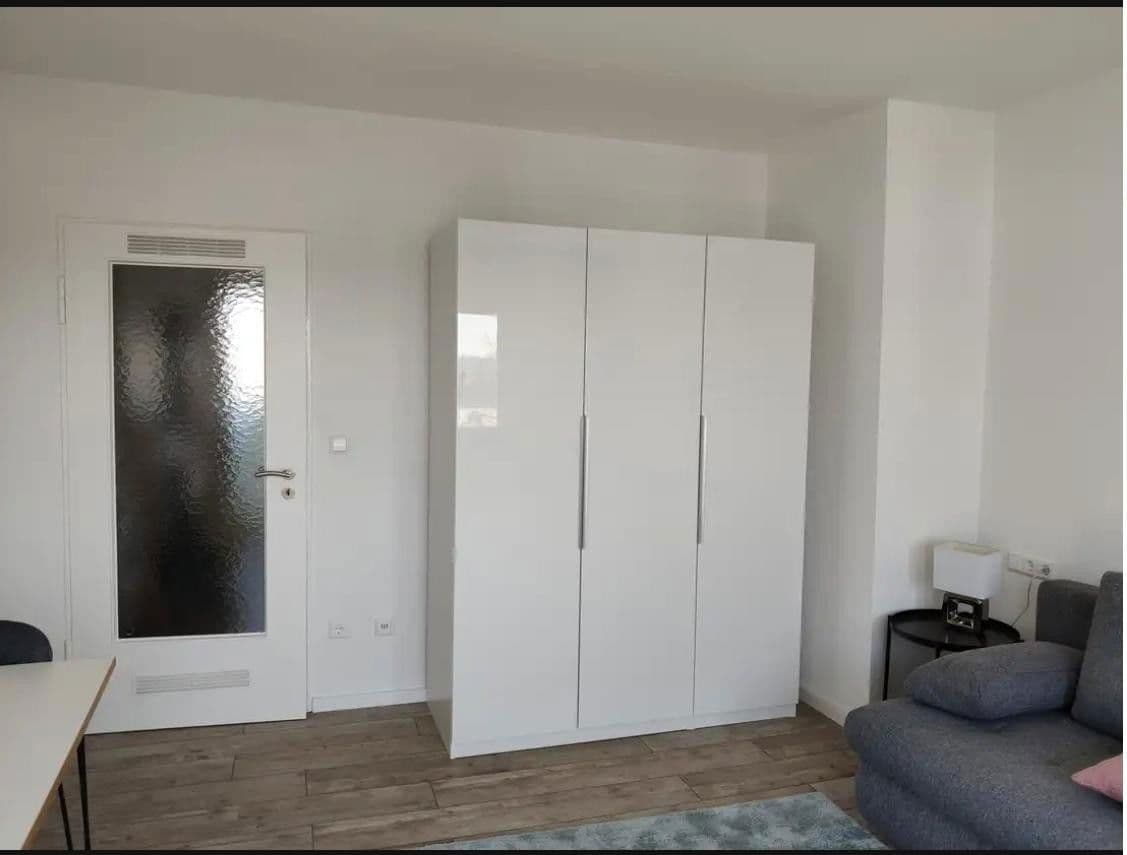 Pronájem bytu 1+1 32 m², Deidesheimer Straße 15, Stuttgart Weilimdorf, Bádensko-Württembersko Pronájem bytu 1+1 32 m², Deidesheimer Straße 15, Stuttgart Weilimdorf, Bádensko-Württembersko