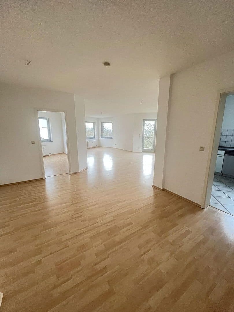 Pronájem bytu 3+1 96 m², Niedernhausen, Hessen Pronájem bytu 3+1 96 m², Niedernhausen, Hessen