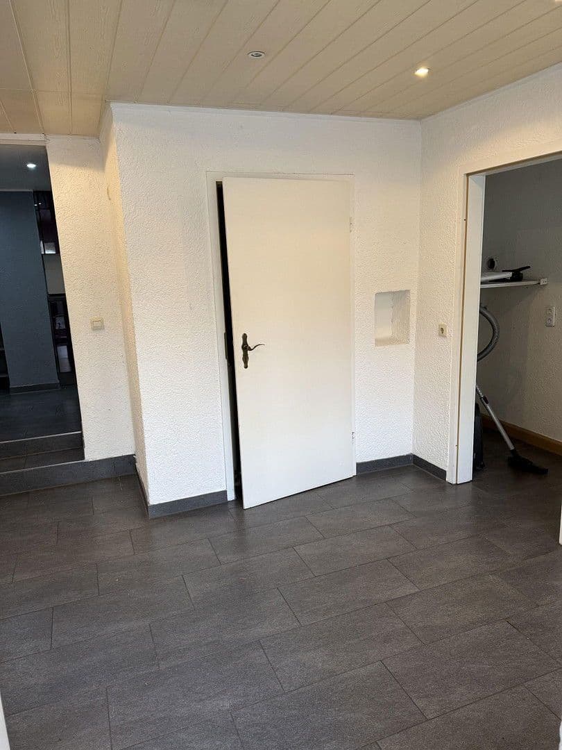 Prodej domu 100 m², pozemek 398 m², Heilbronn, Bádensko-Württembersko Prodej domu 100 m², pozemek 398 m², Heilbronn, Bádensko-Württembersko