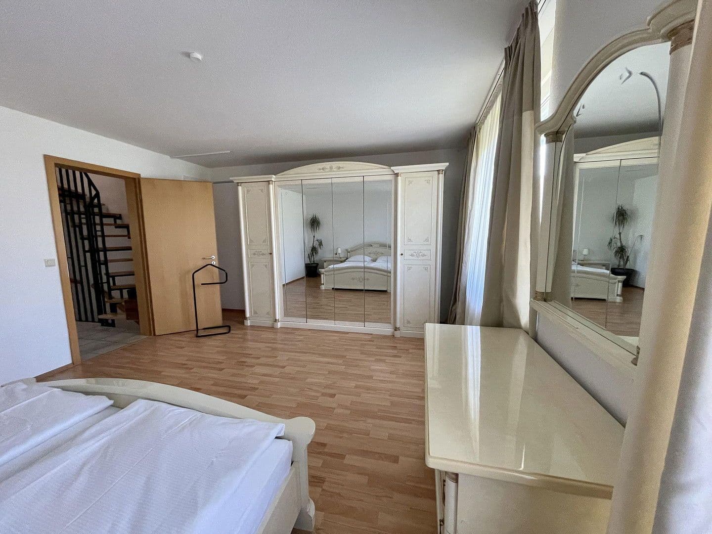 Pronájem domu 145 m², pozemek 370 m², Franz-Raveaux-Straße 32, Köln, Severní Porýní-Vestfálsko Pronájem domu 145 m², pozemek 370 m², Franz-Raveaux-Straße 32, Köln, Severní Porýní-Vestfálsko