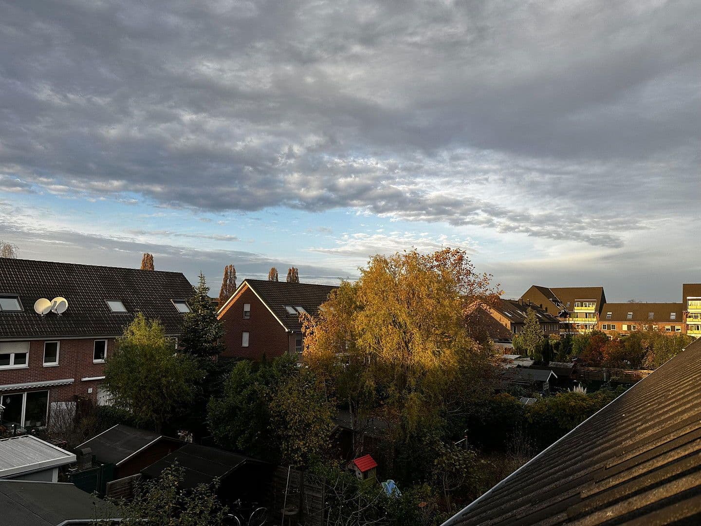 Pronájem domu 145 m², pozemek 370 m², Franz-Raveaux-Straße 32, Köln, Severní Porýní-Vestfálsko Pronájem domu 145 m², pozemek 370 m², Franz-Raveaux-Straße 32, Köln, Severní Porýní-Vestfálsko