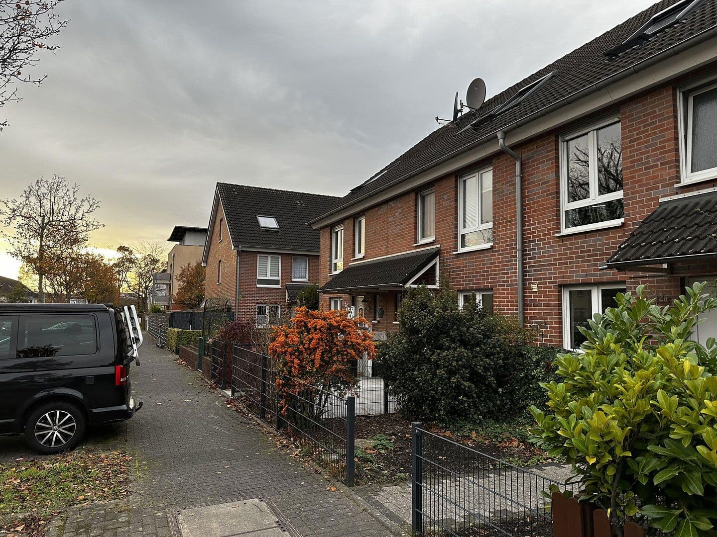 Pronájem domu 145 m², pozemek 370 m², Franz-Raveaux-Straße 32, Köln, Severní Porýní-Vestfálsko Pronájem domu 145 m², pozemek 370 m², Franz-Raveaux-Straße 32, Köln, Severní Porýní-Vestfálsko