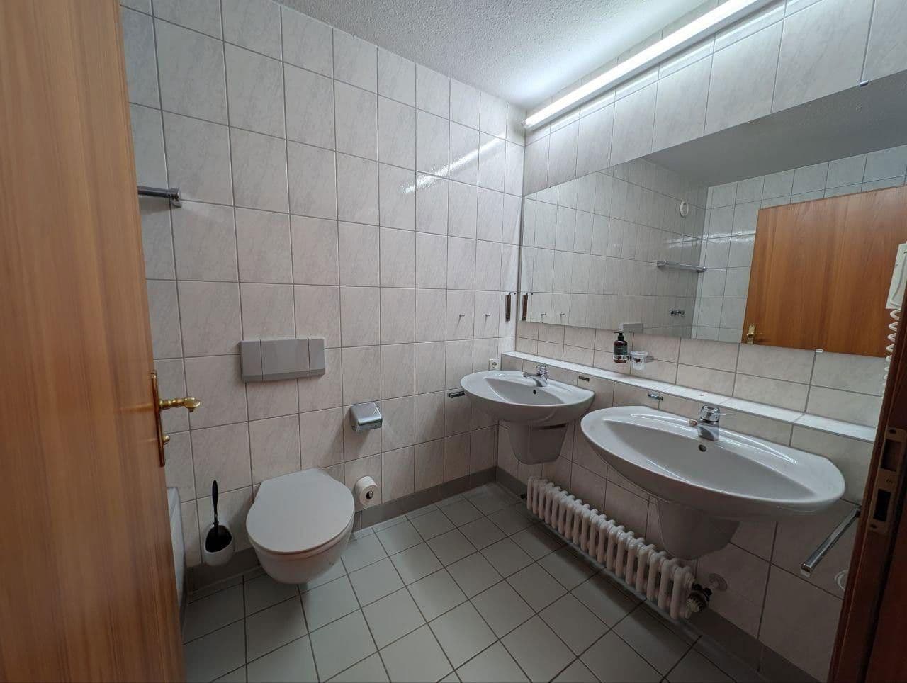 Pronájem bytu 1+1 37 m², Hölderlinstraße 1, Bad Liebenzell, Bádensko-Württembersko Pronájem bytu 1+1 37 m², Hölderlinstraße 1, Bad Liebenzell, Bádensko-Württembersko