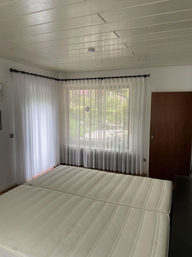 Prodej domu 186 m², pozemek 915 m², Abstatt, Bádensko-Württembersko Prodej domu 186 m², pozemek 915 m², Abstatt, Bádensko-Württembersko