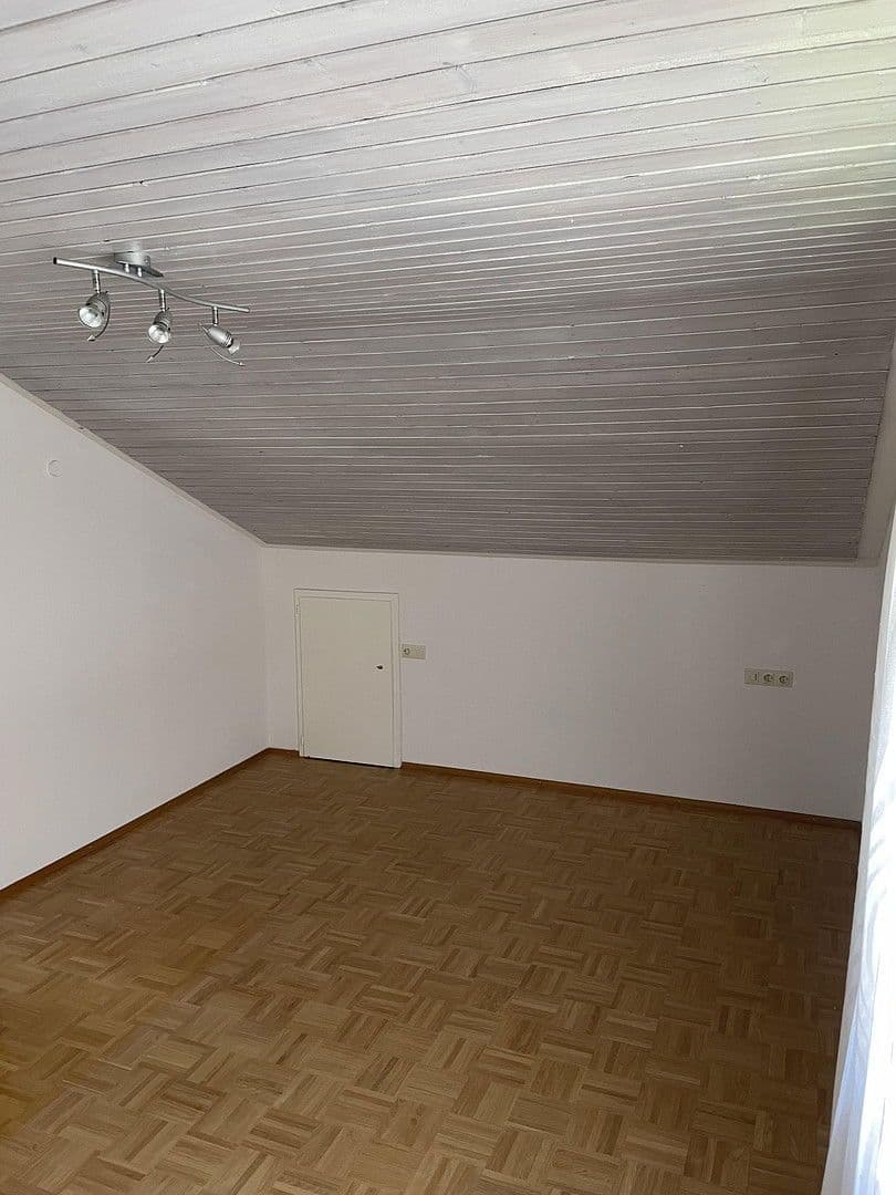 Prodej domu 186 m², pozemek 915 m², Abstatt, Bádensko-Württembersko Prodej domu 186 m², pozemek 915 m², Abstatt, Bádensko-Württembersko
