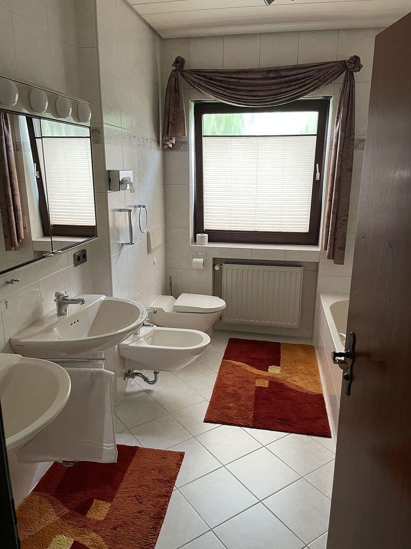 Prodej domu 186 m², pozemek 915 m², Abstatt, Bádensko-Württembersko Prodej domu 186 m², pozemek 915 m², Abstatt, Bádensko-Württembersko