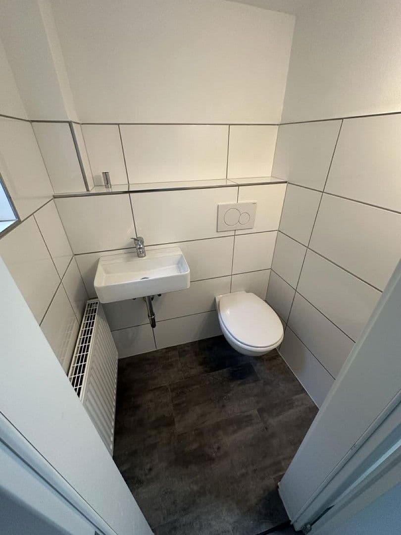 Prodej domu 77 m², pozemek 325 m², Vagel-Griep-Platz 5, Hamburg-Eißendorf, Hamburg Prodej domu 77 m², pozemek 325 m², Vagel-Griep-Platz 5, Hamburg-Eißendorf, Hamburg