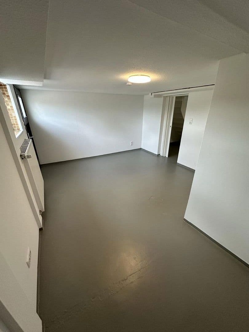 Prodej domu 77 m², pozemek 325 m², Vagel-Griep-Platz 5, Hamburg-Eißendorf, Hamburg Prodej domu 77 m², pozemek 325 m², Vagel-Griep-Platz 5, Hamburg-Eißendorf, Hamburg