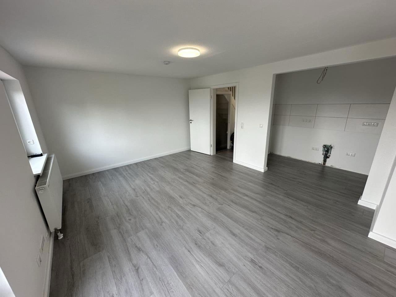 Prodej domu 77 m², pozemek 325 m², Vagel-Griep-Platz 5, Hamburg-Eißendorf, Hamburg Prodej domu 77 m², pozemek 325 m², Vagel-Griep-Platz 5, Hamburg-Eißendorf, Hamburg