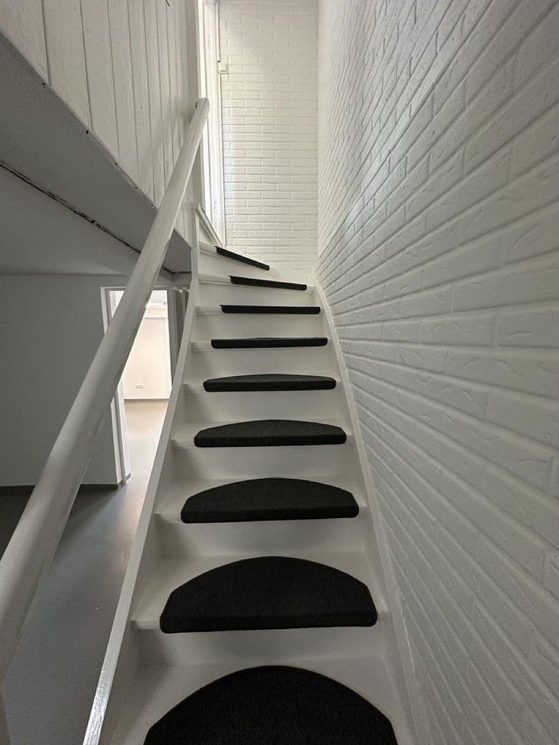 Prodej domu 77 m², pozemek 325 m², Vagel-Griep-Platz 5, Hamburg-Eißendorf, Hamburg Prodej domu 77 m², pozemek 325 m², Vagel-Griep-Platz 5, Hamburg-Eißendorf, Hamburg