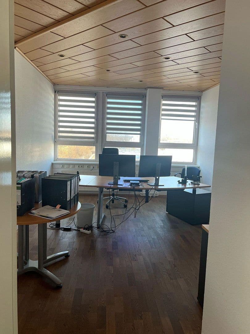 Pronájem kanceláře 180 m², Hildesheim, Dolní Sasko Pronájem kanceláře 180 m², Hildesheim, Dolní Sasko