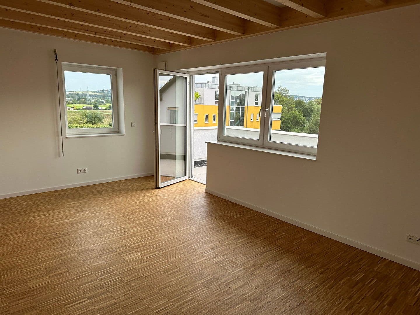 Pronájem bytu 2+kk 124 m², Gießen, Hessen Pronájem bytu 2+kk 124 m², Gießen, Hessen