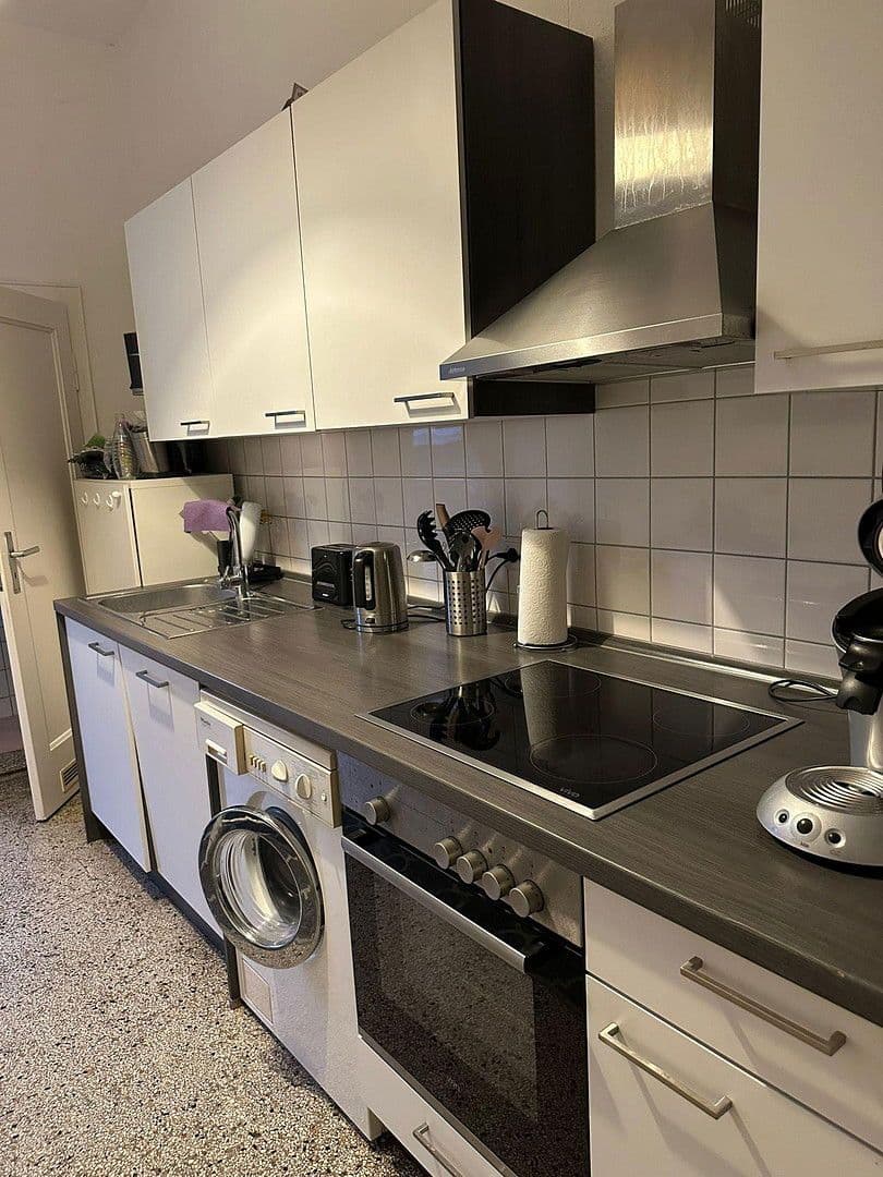 Pronájem bytu 3+1 78 m², Bach Str. 77, Karlsruhe, Bádensko-Württembersko Pronájem bytu 3+1 78 m², Bach Str. 77, Karlsruhe, Bádensko-Württembersko