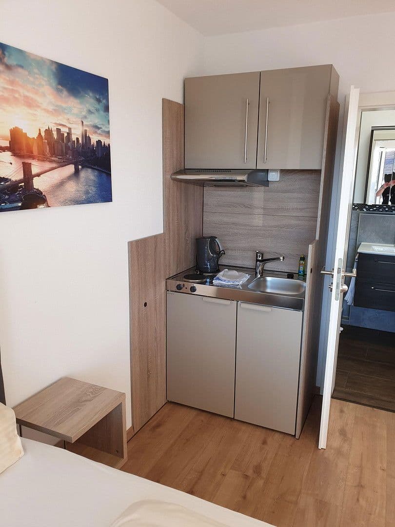 Pronájem bytu 1+1 17 m², Baldhamer Straße 72, Vaterstetten, Bavorsko Pronájem bytu 1+1 17 m², Baldhamer Straße 72, Vaterstetten, Bavorsko