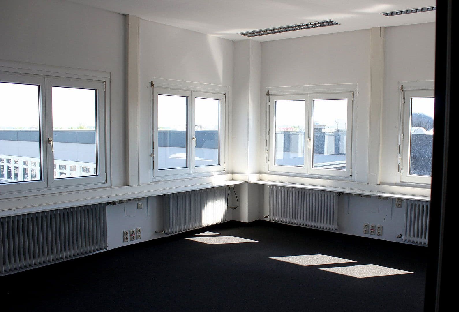 Pronájem kanceláře 24 m², Brixenerstr. 8, Augsburg, Bavorsko Pronájem kanceláře 24 m², Brixenerstr. 8, Augsburg, Bavorsko