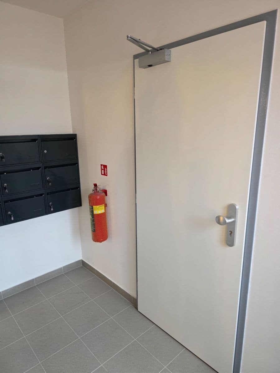 Pronájem bytu 2+kk 40 m², Vestecká, Nehvizdy, Středočeský kraj Pronájem bytu 2+kk 40 m², Vestecká, Nehvizdy, Středočeský kraj