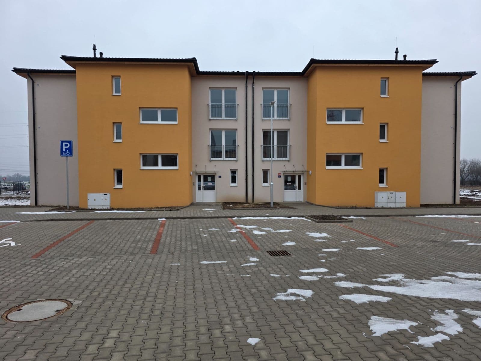 Pronájem bytu 2+kk 40 m², Vestecká, Nehvizdy, Středočeský kraj Pronájem bytu 2+kk 40 m², Vestecká, Nehvizdy, Středočeský kraj