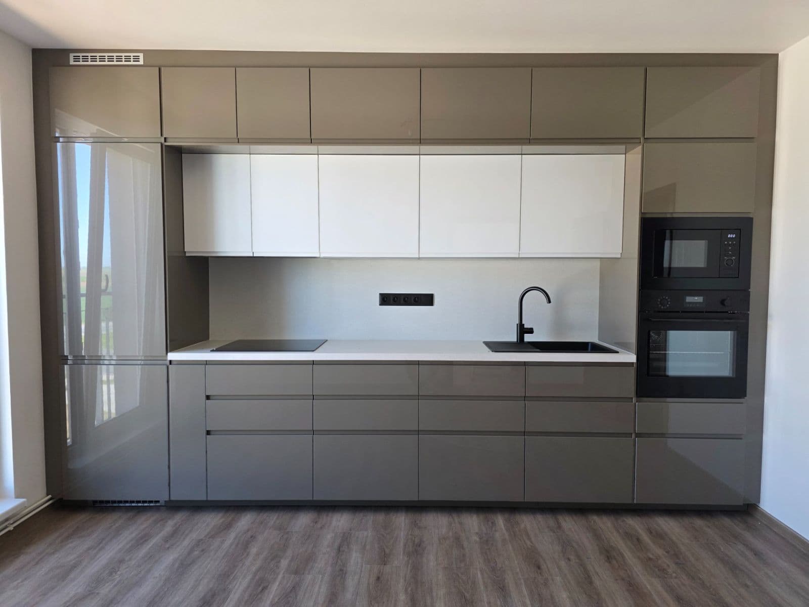 Pronájem bytu 2+kk 40 m², Vestecká, Nehvizdy, Středočeský kraj Pronájem bytu 2+kk 40 m², Vestecká, Nehvizdy, Středočeský kraj