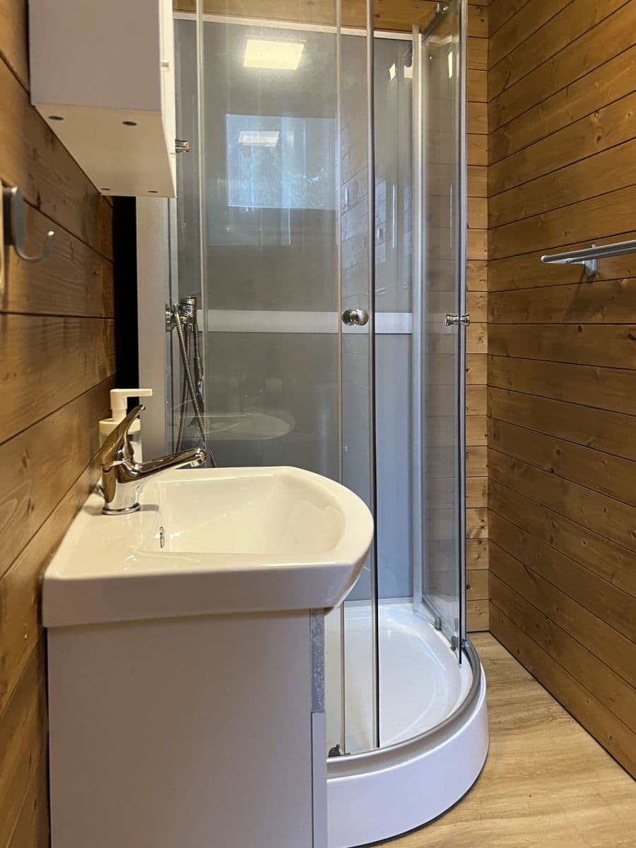 Prodej domu 190 m², pozemek 1.132 m², Bezová, Mukařov, Středočeský kraj Prodej domu 190 m², pozemek 1.132 m², Bezová, Mukařov, Středočeský kraj