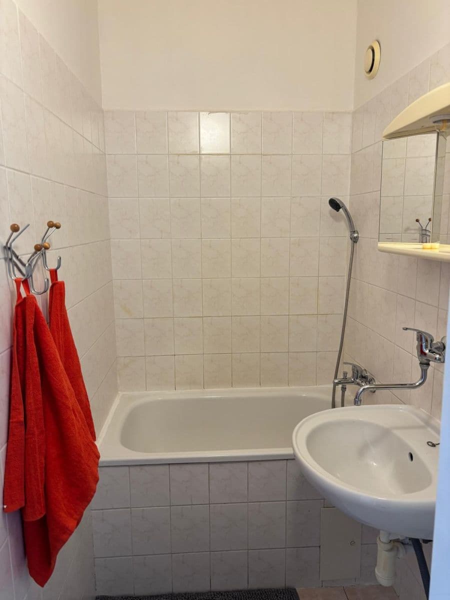 Pronájem bytu 2+kk 39 m², Bryksova, Praha, Praha Pronájem bytu 2+kk 39 m², Bryksova, Praha, Praha
