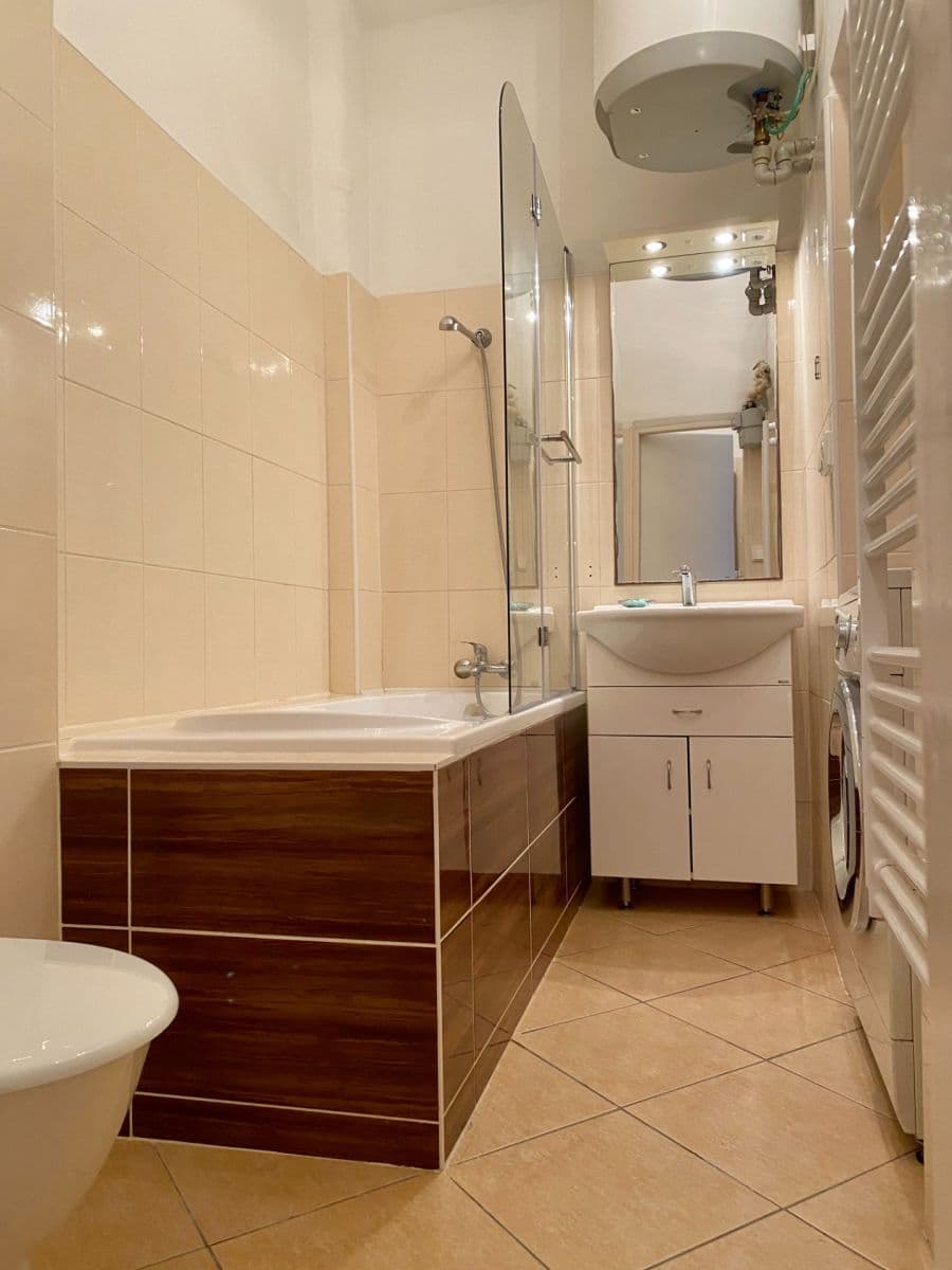 Pronájem bytu 1+1 40 m², Zelená, Praha, Praha Pronájem bytu 1+1 40 m², Zelená, Praha, Praha